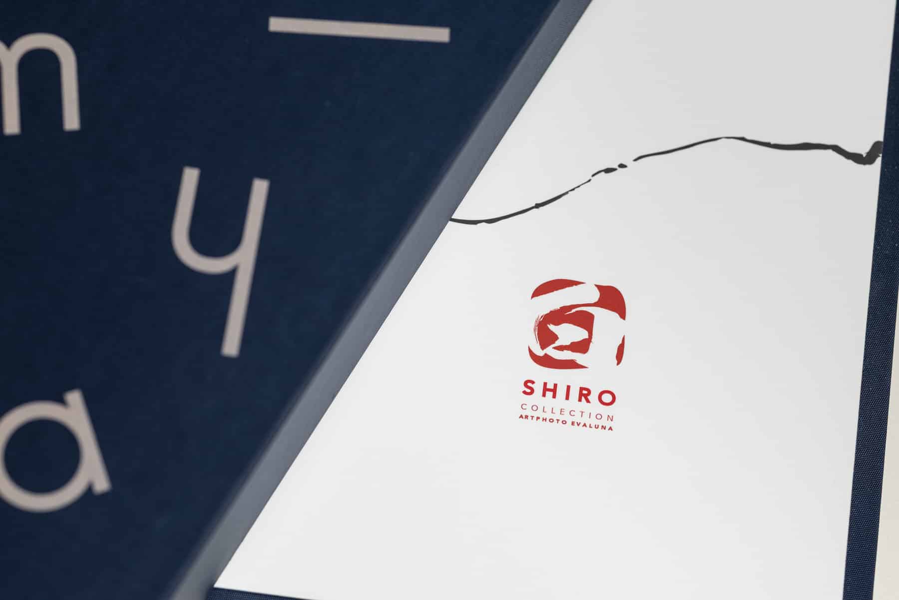 Shiro_Zaffiro_logo_parentsbook Dettaglio del logo della collezione di Album Wedding Shiro