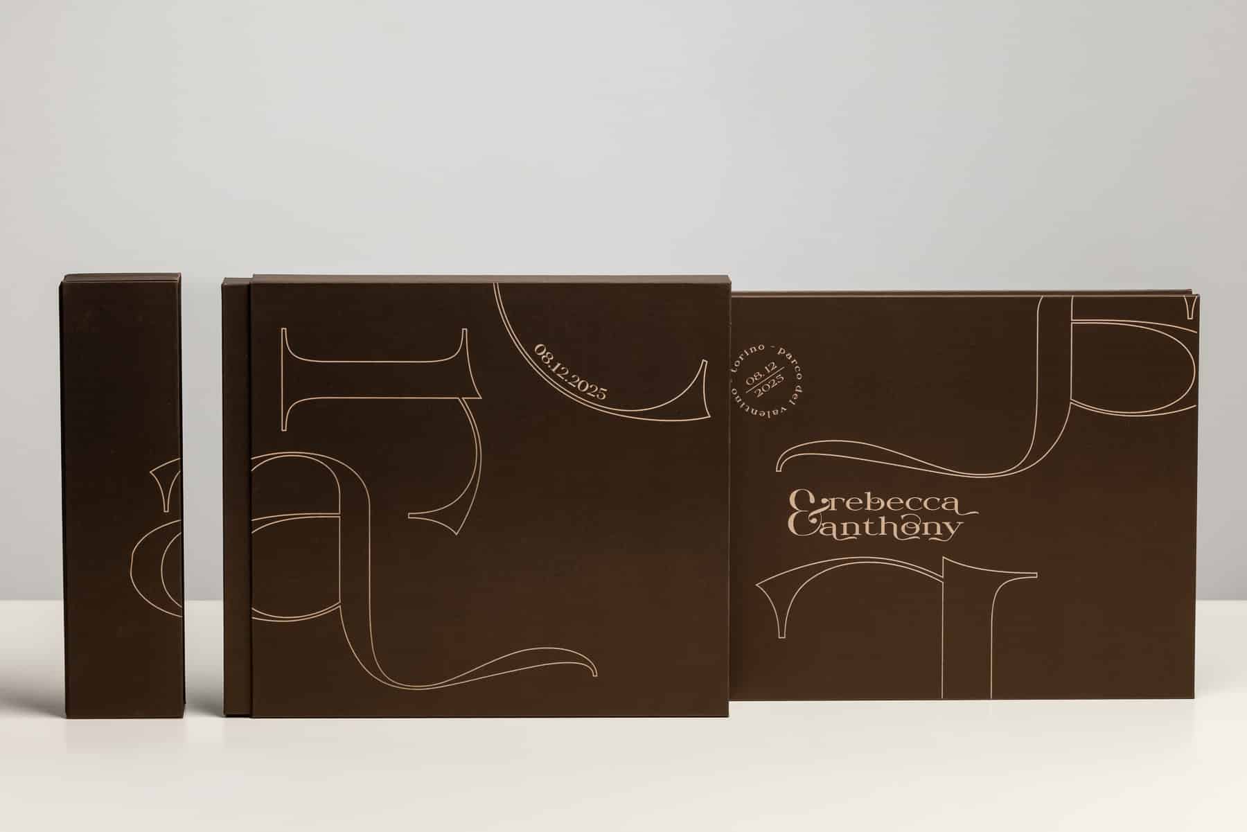 Shiro_signature_grafica Album Shiro in Seta Opale con Grafica "The Signature" personalizzabile con nomi degli sposi e data del matrimonio